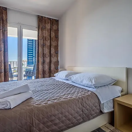 Petra Apartman Zára